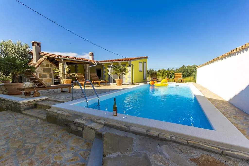 Holiday Home Bukovac Pola